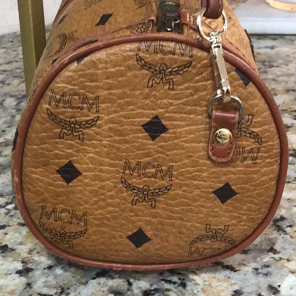 MCM Vicetos Logogram Shoulder Bag PVC Leather Brown Gold Auth 5767F Cylinder - Picture 6 of 9